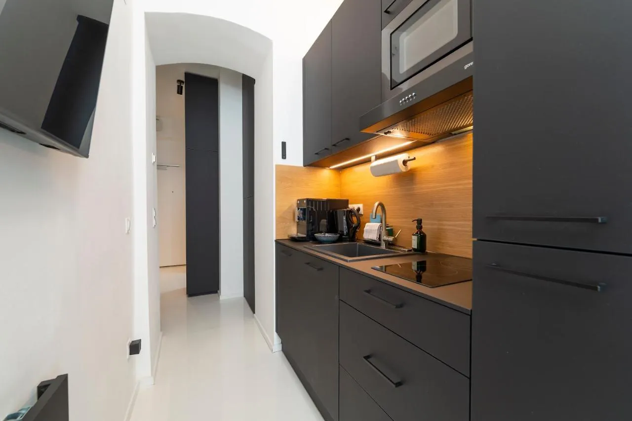 Apartment Josef'S Home I Studio Mini I Near Uno & Vic Vienna